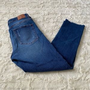 Zara Women's Blue Cropped Jeans Size 6